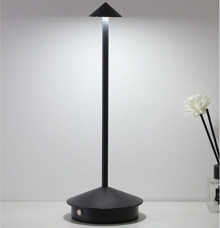 Noelle – Lampe de Table LED Moderne