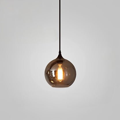 Santara – Lampe suspendue en verre au caractère fort