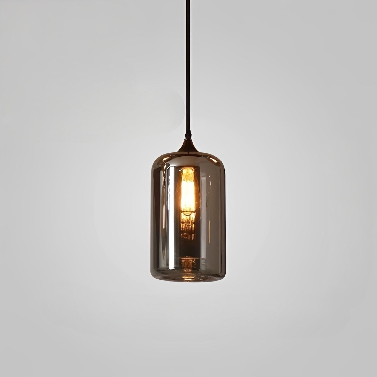 Santara – Lampe suspendue en verre au caractère fort