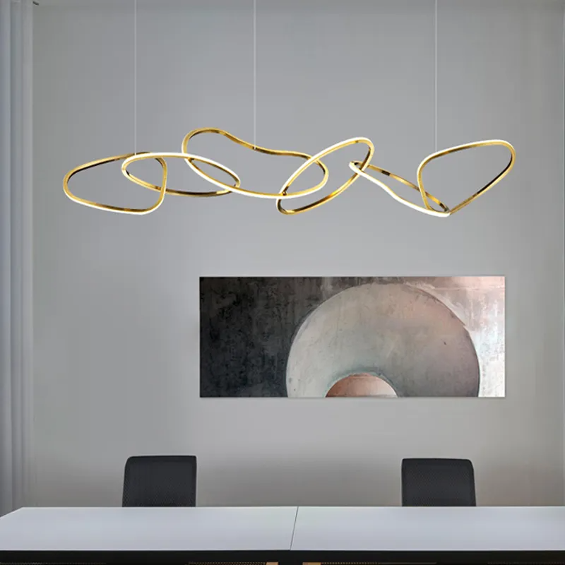Reina – Suspension minimaliste postmoderne