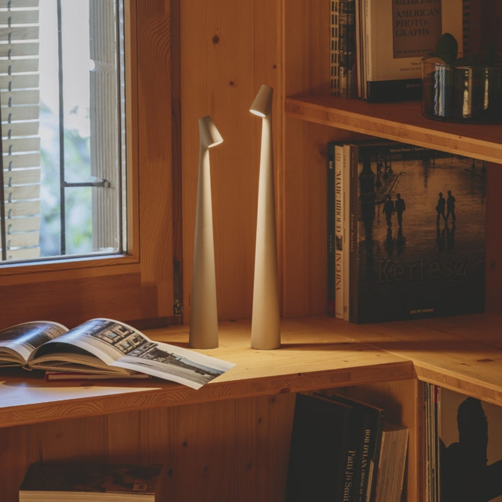 Petite lampe de table moderne pour table de chevet