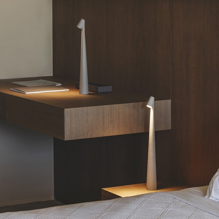 Petite lampe de table moderne pour table de chevet