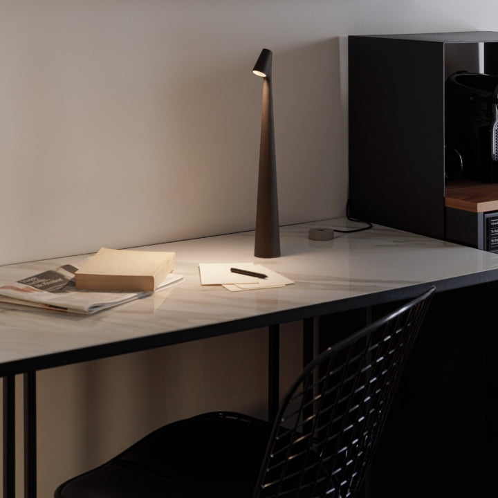 Petite lampe de table moderne pour table de chevet