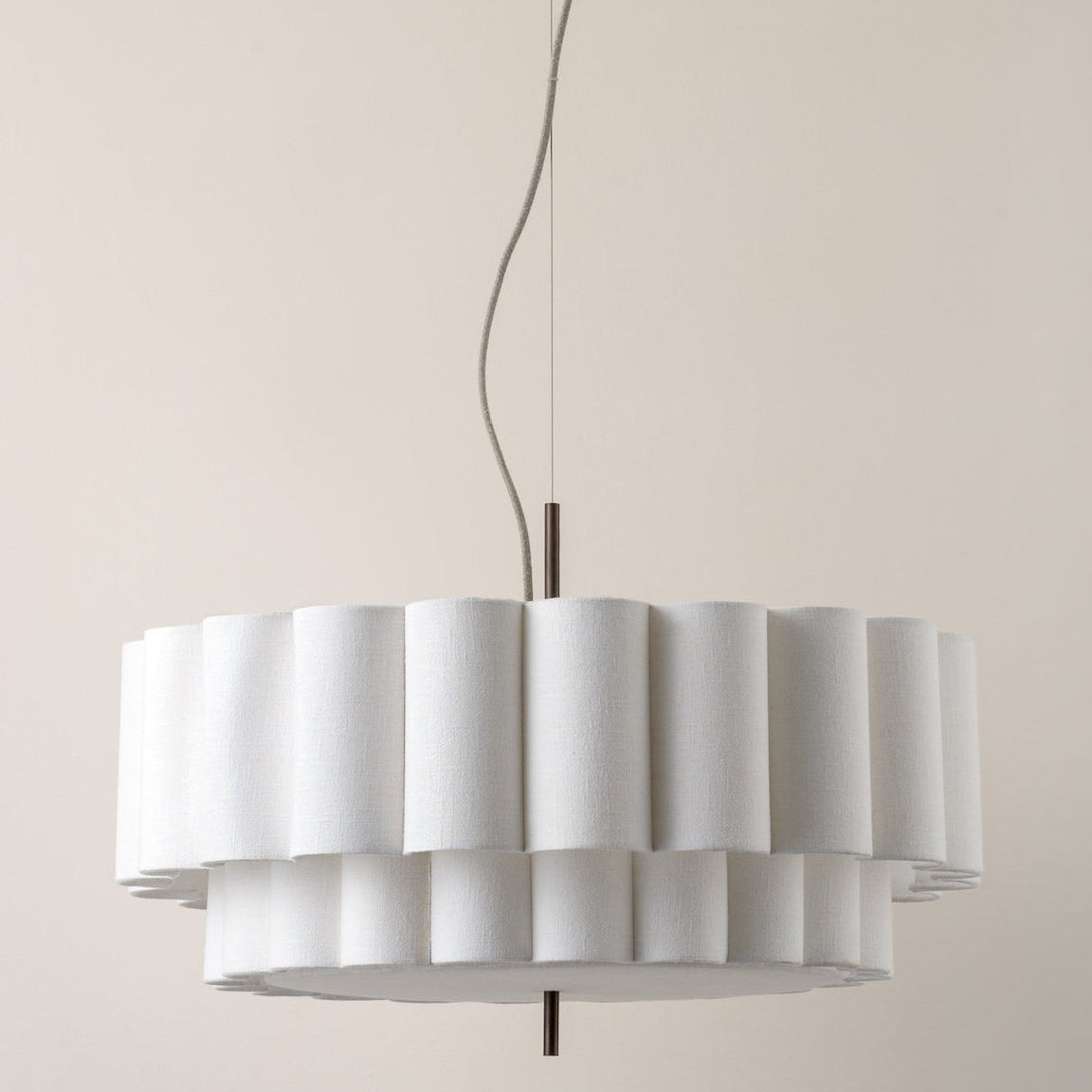 Emily – Lustre français