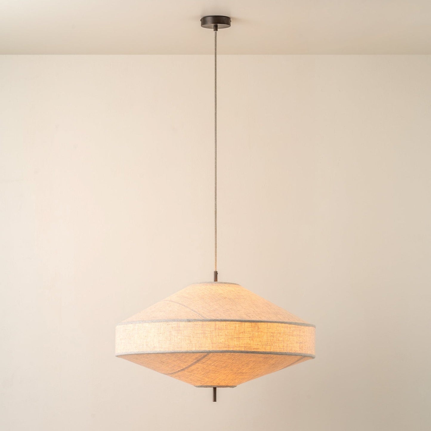 Kiyomi – Suspension design japonaise
