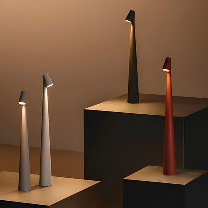 Nelia – Lampe de nuit créative avec haut pied