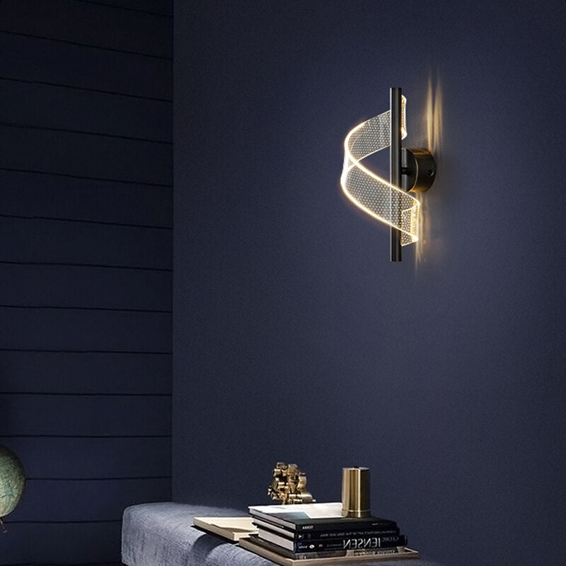 CristalMur – Applique murale élégante avec cristaux suspendus