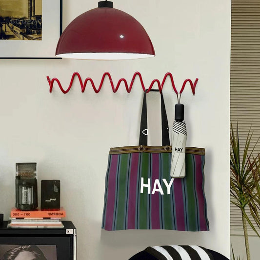 Miro – Crochet à vagues moderne en fer