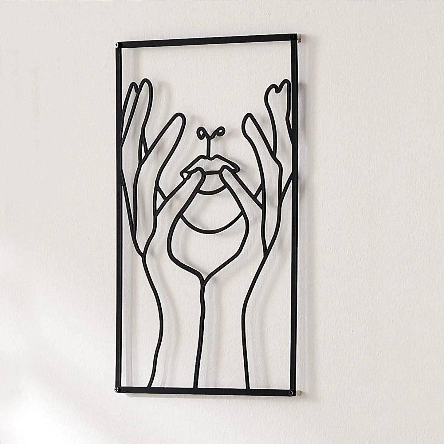 Vero - Décoration Murale Moderne Visage dans Main en Fer