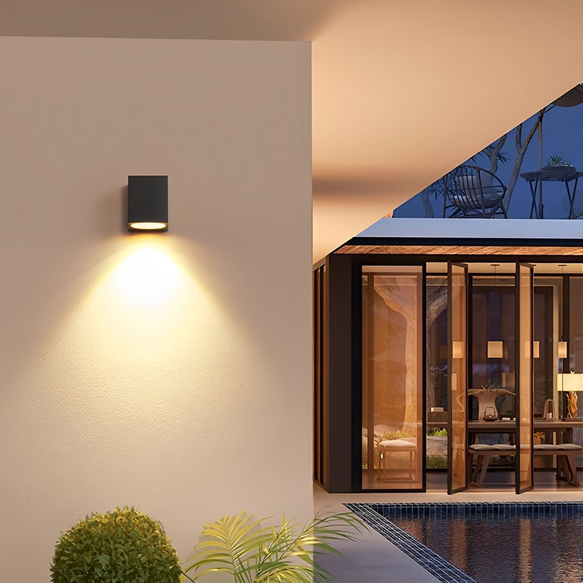 Lora – Lave-murale extérieure carrée moderne