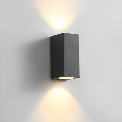 Lora – Lave-murale extérieure carrée moderne