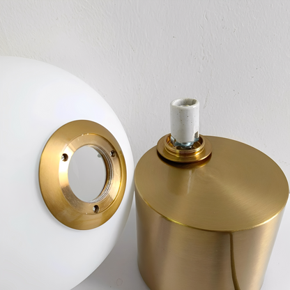 Sayaka – Lampe de table européenne