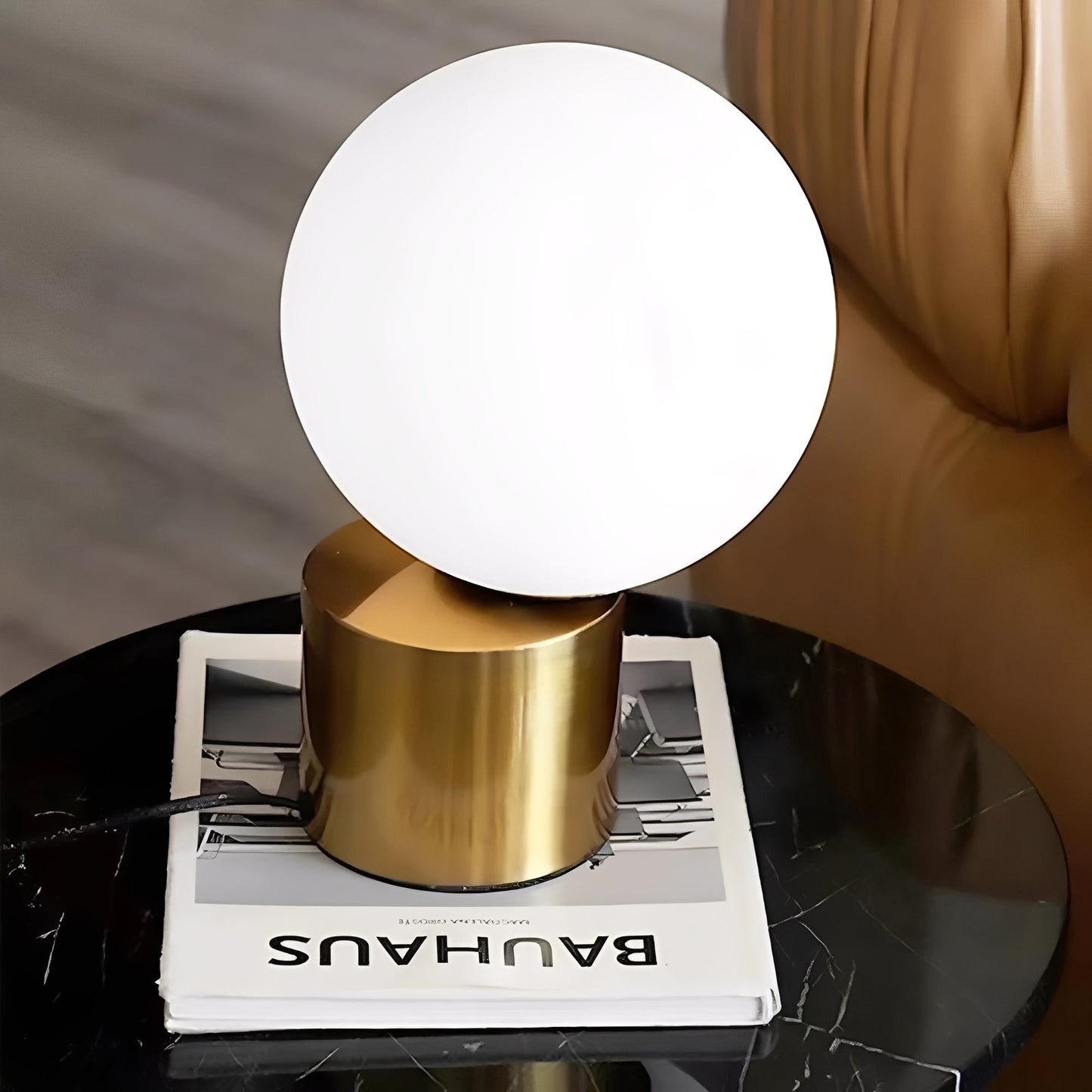 Sayaka – Lampe de table européenne