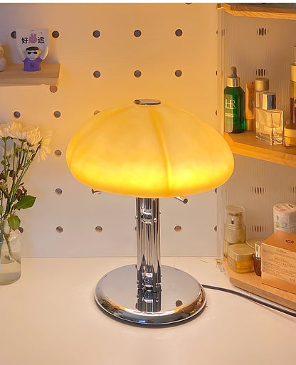 Noemi – Lampe de table créative en citrouille