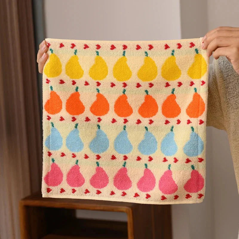 DoucePoire – Serviette pour enfant en coton doux à motif poire