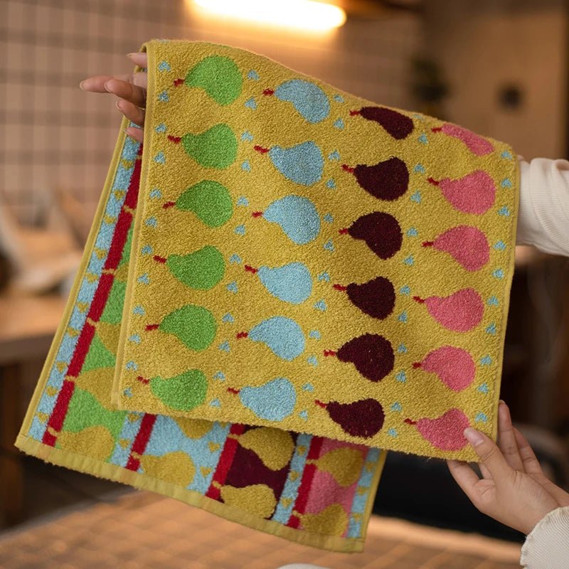 DoucePoire – Serviette pour enfant en coton doux à motif poire