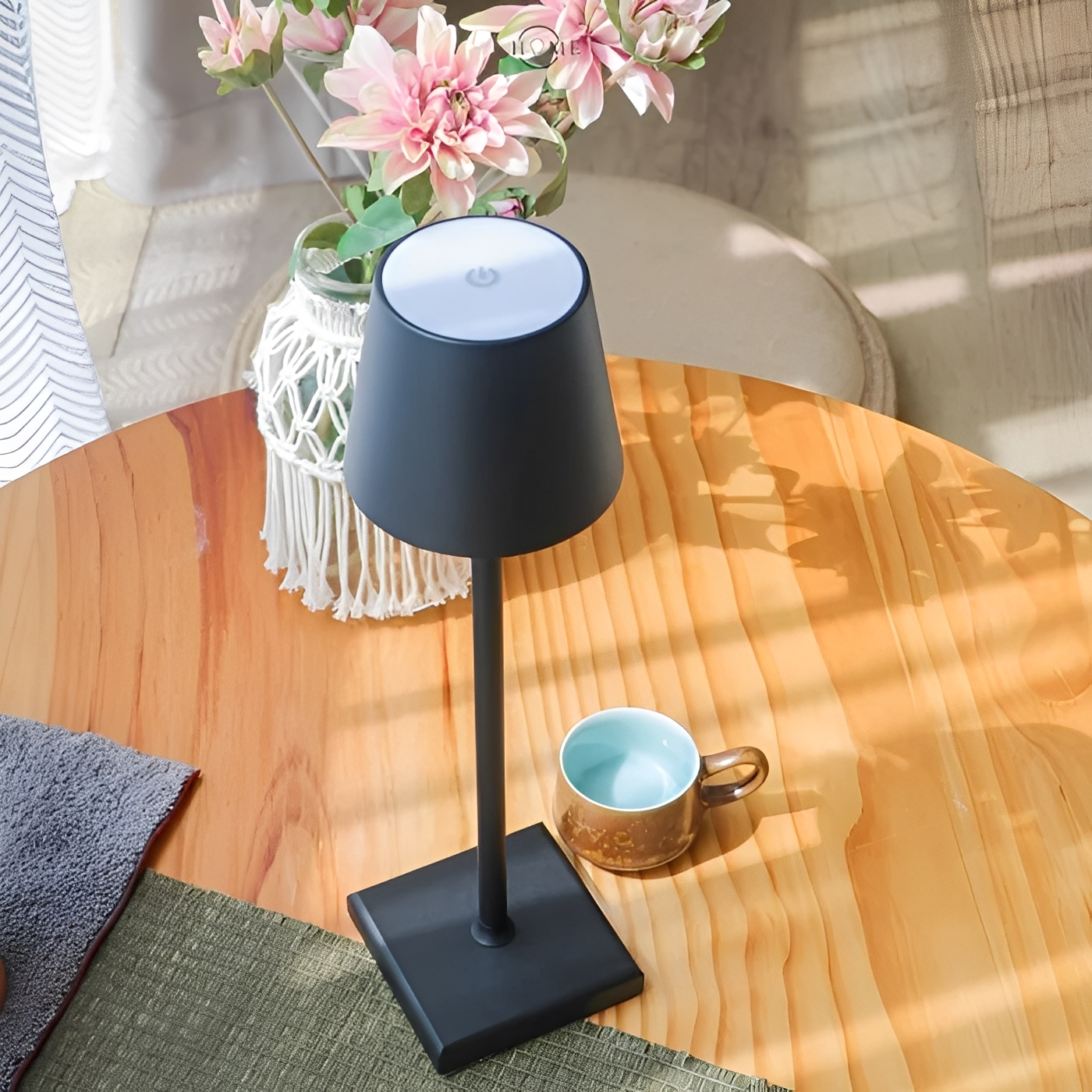 Isla – Lampe de table LED en aluminium rechargeable
