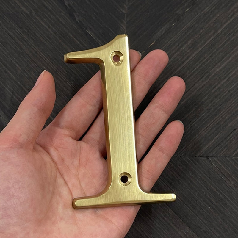 Miko – Grands chiffres métalliques perforés
