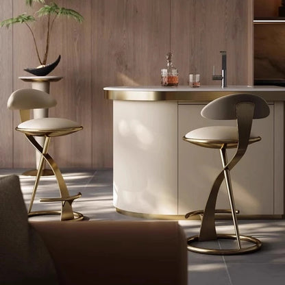 Piolo – Tabouret de bar moderne en cuir et métal