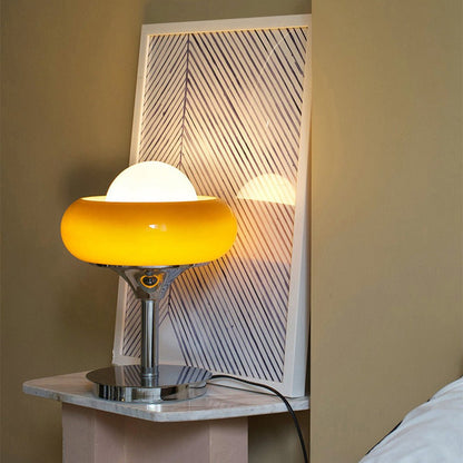 LumiBauhaus – Lampe de table jaune en verre au charme vintage